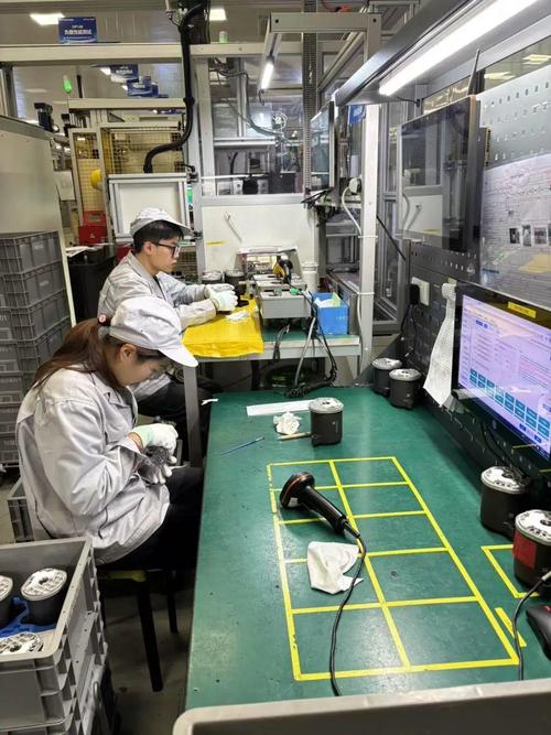 「新春走基层」蛇年首个工作日 全市众多企业产线忙不停